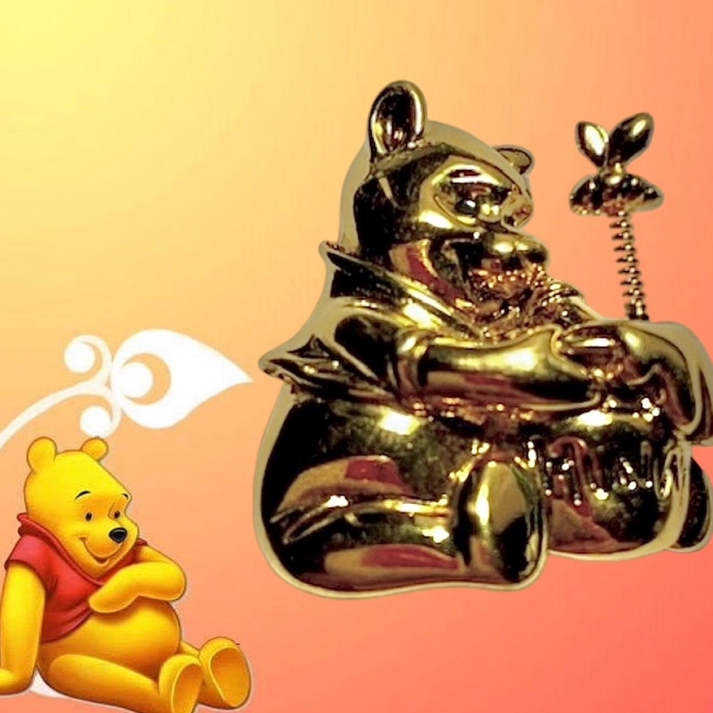 Disney Goldtone Winnie The Poo Pin 1 3/8"